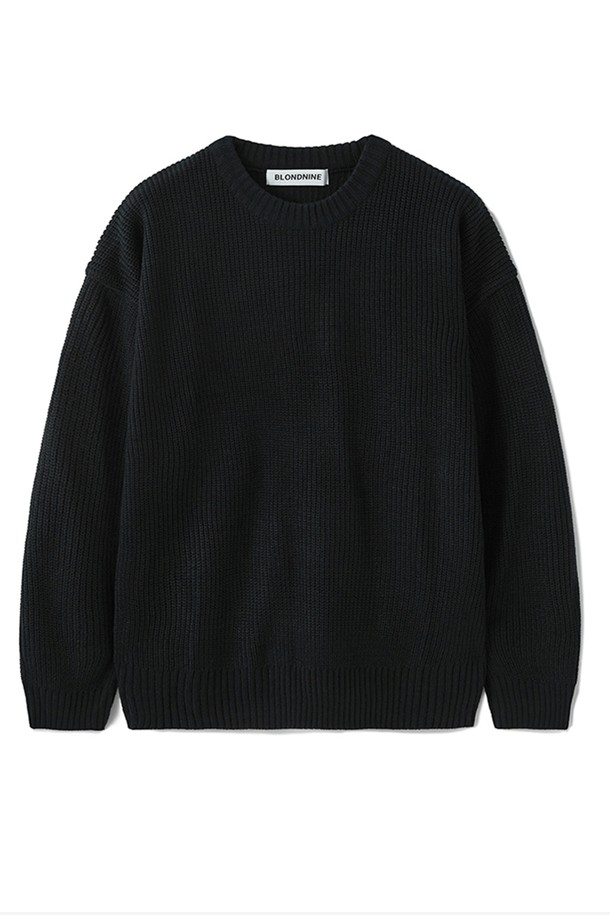 블랙 컬러의 남성용 크루넥 리브 니트 스웨터입니다. 가을, 겨울 시즌에 어울리는 두꺼운 두께감과 부드러운 촉감이 특징입니다. 베이직하고 캐주얼한 스타일로, 레귤러핏에 라운드넥 디자인을 갖추고 있습니다. 출근룩과 데이트룩에 모두 활용 가능하며, 캐주얼, 클래식, 미니멀 스타일을 연출하기 좋습니다. 골지 패턴의 리브 디테일이 돋보이는 긴 소매 니트 스웨터입니다.
