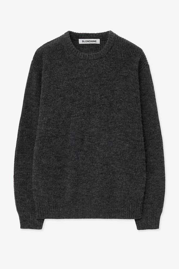 남성용 크루넥 리브 니트 스웨터입니다. 부드러운 울 소재로 제작되어 가을, 겨울 시즌에 따뜻하게 착용할 수 있습니다. 베이직하고 캐주얼한 스타일로, 출근룩이나 데이트룩에 잘 어울립니다. 레귤러 핏에 라운드넥 디자인이며, 두꺼운 두께감과 골지 패턴의 리브 디테일이 특징입니다. 긴 소매 기장으로 클래식하고 미니멀한 스타일을 연출할 수 있습니다. 색상은 그레이 컬러를 제공합니다.
