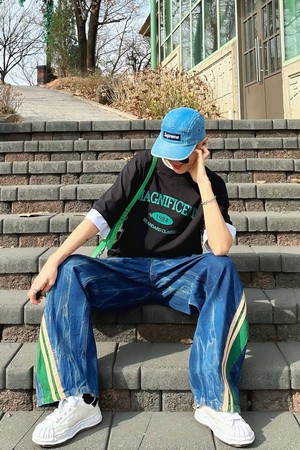오버핏 크루넥 로고 반팔 티셔츠_블랙그린
