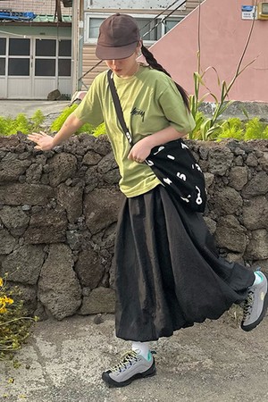 데일리 벌룬 밴딩 롱 스커트_블랙