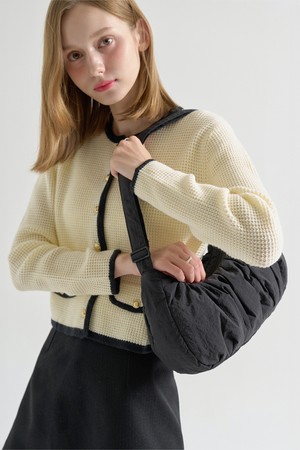 스몰 크루아상 크로스백 블랙