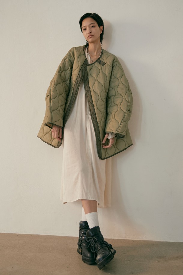 VIS Ā VIS  - 패딩 - QUILTED JACKET (OLIVE DRAB)