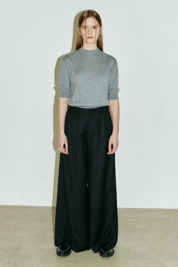 VIS Ā VIS  - 롱/미디팬츠 - WIDE LEG TROUSERS