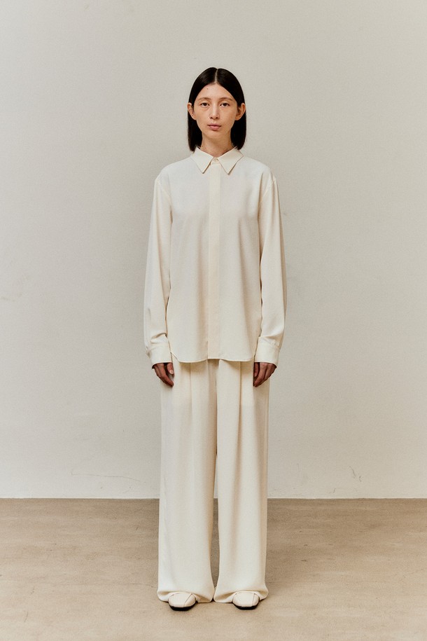 VIS Ā VIS  - 셔츠 - DRESSY EASY SHIRT