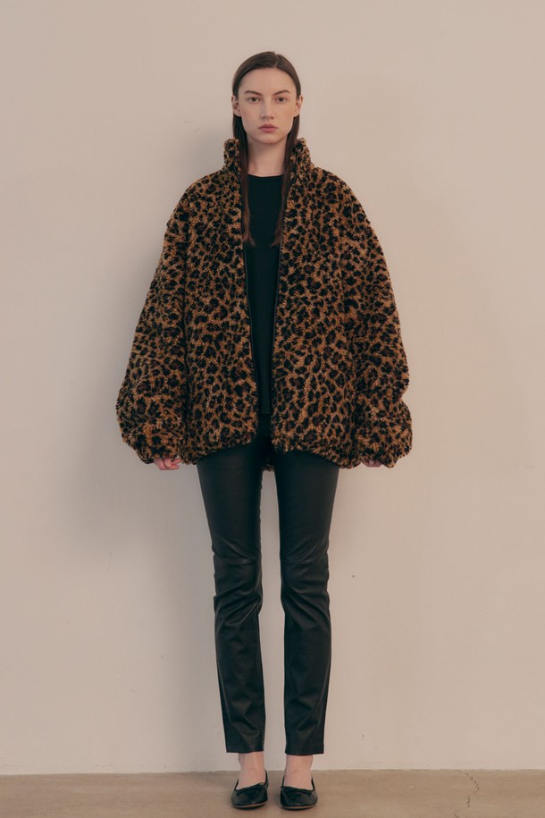 VIS Ā VIS  - 점퍼 - [FW24] LEOPARD OVERSIZED FLEECE ZIP UP JACKET