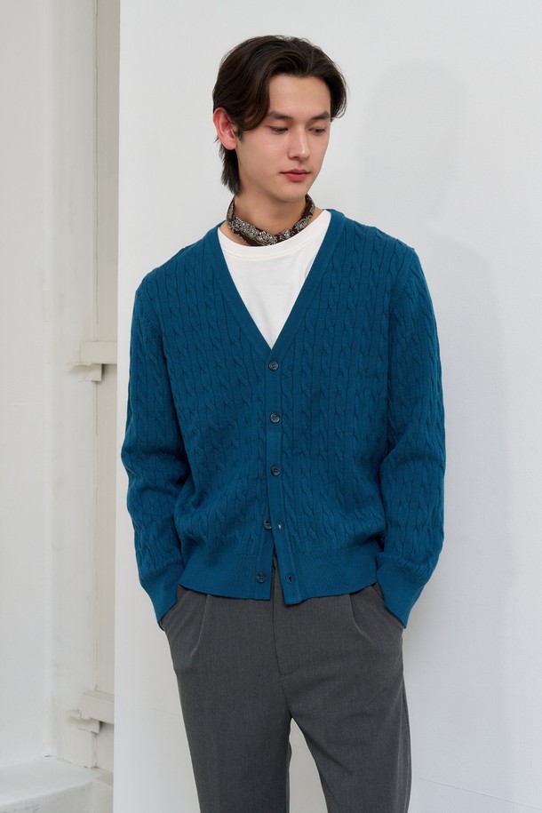 GENERAL IDEA - 가디건 - [25SS] MAN 에센셜 케이블 브이넥 가디건 [TEAL GREEN] / SBE1M04004