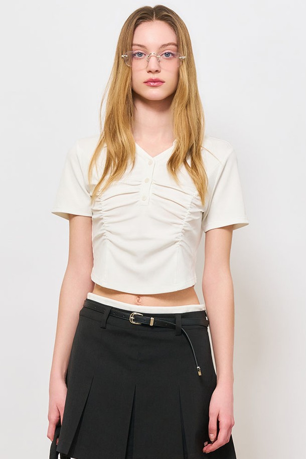 GENERAL IDEA - 반소매 티셔츠 - [24SS] WOMAN 셔링 브이넥 카라 반팔티 [WHITE] / WBD2L01530