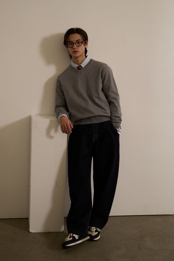 GENERAL IDEA - 캐주얼팬츠 - [25SS] MEN 논페이드 커브드 데님 팬츠 [NAVY] / SBE1U11005