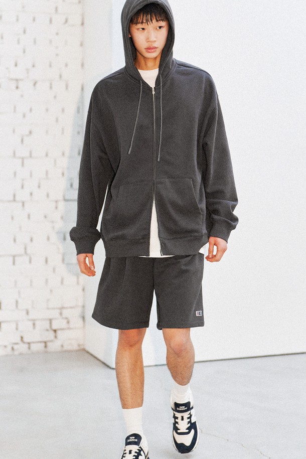 GENERAL IDEA - 하프팬츠 - [24SS] UNISEX 에센셜 코지 스웨트 하프 팬츠 [CHARCOAL] / SBD1U52041