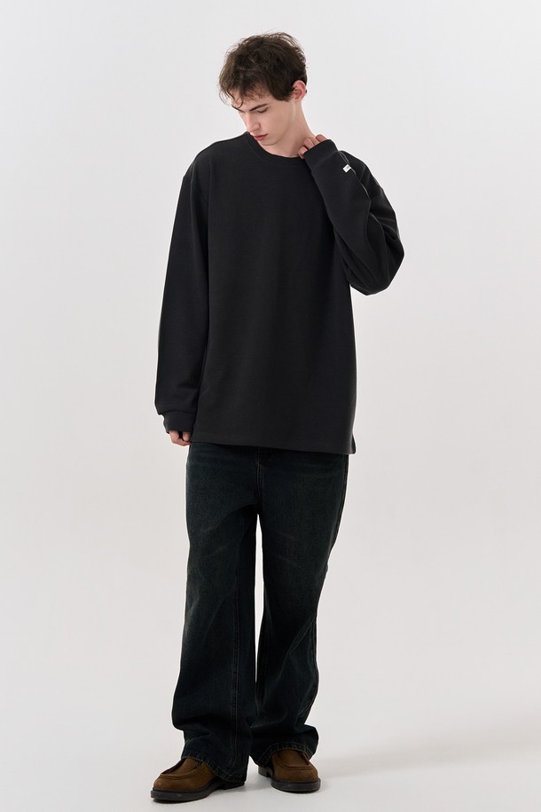 GENERAL IDEA - 긴팔티셔츠 - [24FW] UNISEX 베이직 사카리바 롱 슬리브 티 [CHARCOAL] / SBD3U01007