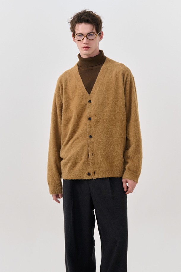 GENERAL IDEA - 가디건 - [24FW] UNISEX 헤어리 브이넥 가디건 [BEIGE] / SBD4U04010