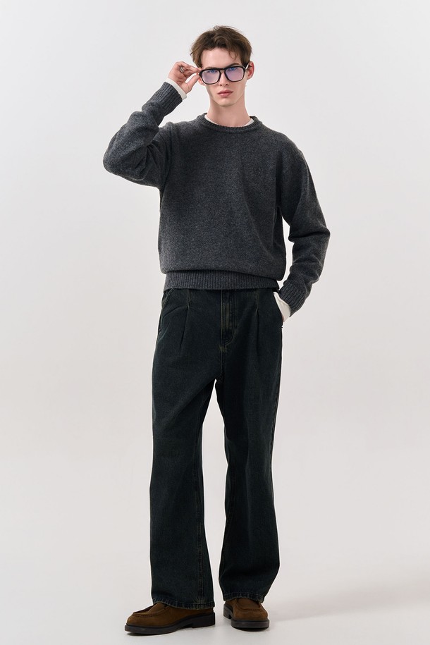 GENERAL IDEA - 스웨터 - [24FW] MAN 볼드 넥 베이직 풀오버 [CHARCOAL] / SBD4M05015