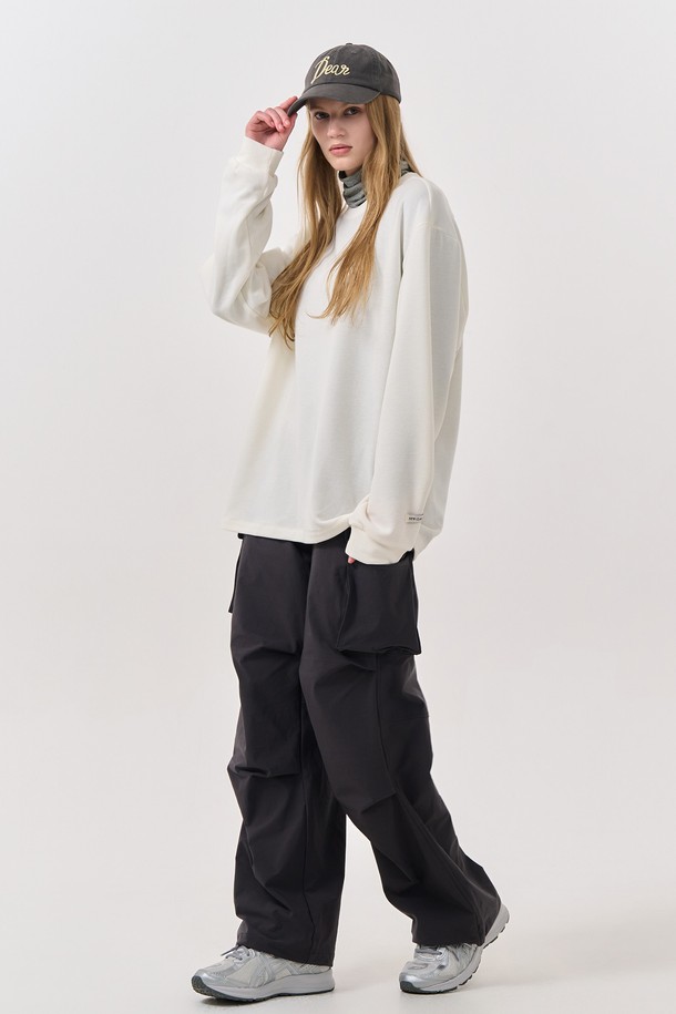 GENERAL IDEA - 긴팔티셔츠 - [24FW] UNISEX 베이직 사카리바 롱 슬리브 티 [WHITE] / SBD3U01007