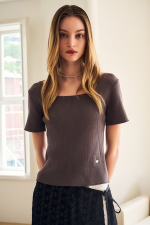 [24SS] WOMAN 리브드 스퀘어 하프 니트 [CHARCOAL] / WBD2L05523