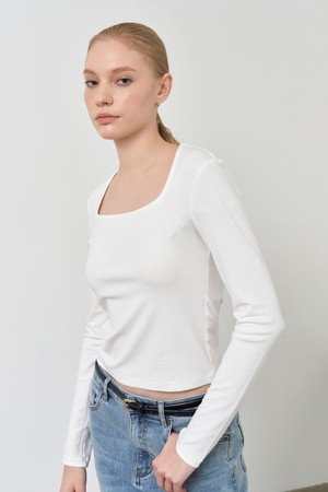 [25SS] WOMAN 슬림 스퀘어넥 롱 슬리브 티 [WHITE] / WBE1L01505