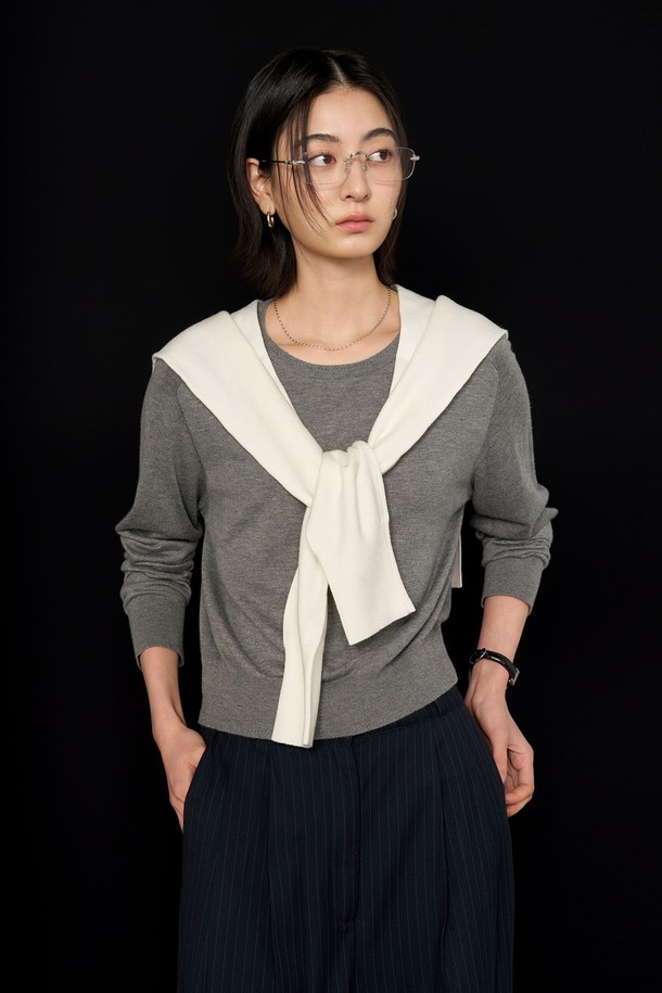 GENERAL IDEA - 스웨터 - [25SS] WOMAN 시그니처 크루넥 풀오버 [MELANGE GREY] / WBE1L05521