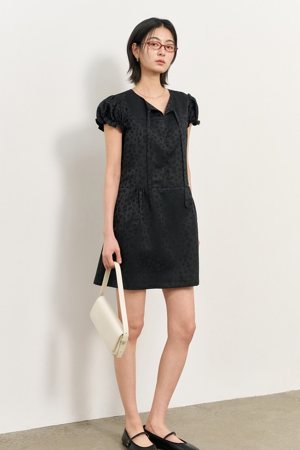 GENERAL IDEA - 반소매 원피스 - [25SS] WOMAN 실키 자카드 미니 원피스 [BLACK] / WBE2L15505