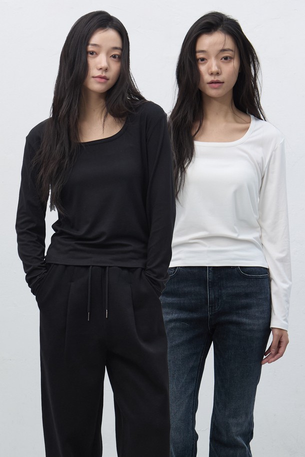 **[25FW] WOMAN 히트젯 히트 U넥 티셔츠 [3COL] / WBE4L01516**

쌀쌀한 날씨에도 따뜻함을 선사하는 여성용 히트젯 히트 U넥 티셔츠입니다. 블랙, 화이트 2가지 색상으로 출시되어 어떤 옷에도 쉽게 매치할 수 있습니다. 베이직한 디자인에 두꺼운 두께감으로 보온성을 높였으며, 부드러운 촉감으로 편안하게 착용 가능합니다. 일상복 및 출근룩으로 활용하기 좋으며, 미니멀, 클래식, 캐주얼 등 다양한 스타일을 연출할 수 있습니다. 히트젯 기술을 적용하여 뛰어난 발열 기능과 보온성을 제공합니다.
