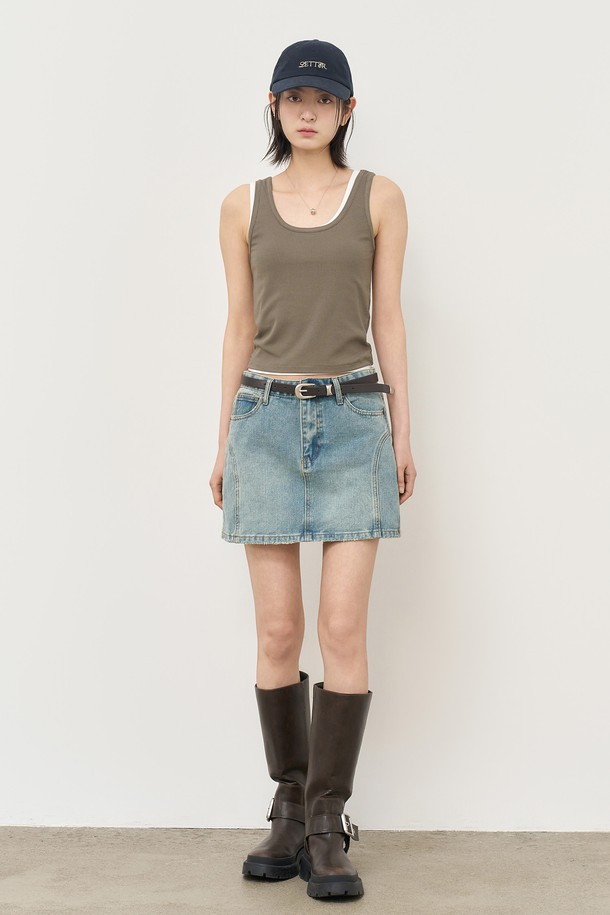 GENERAL IDEA - 민소매티셔츠 - [25SS] WOMAN 솔리드 U넥 슬리브리스 [KHAKI] / WBE2L01517