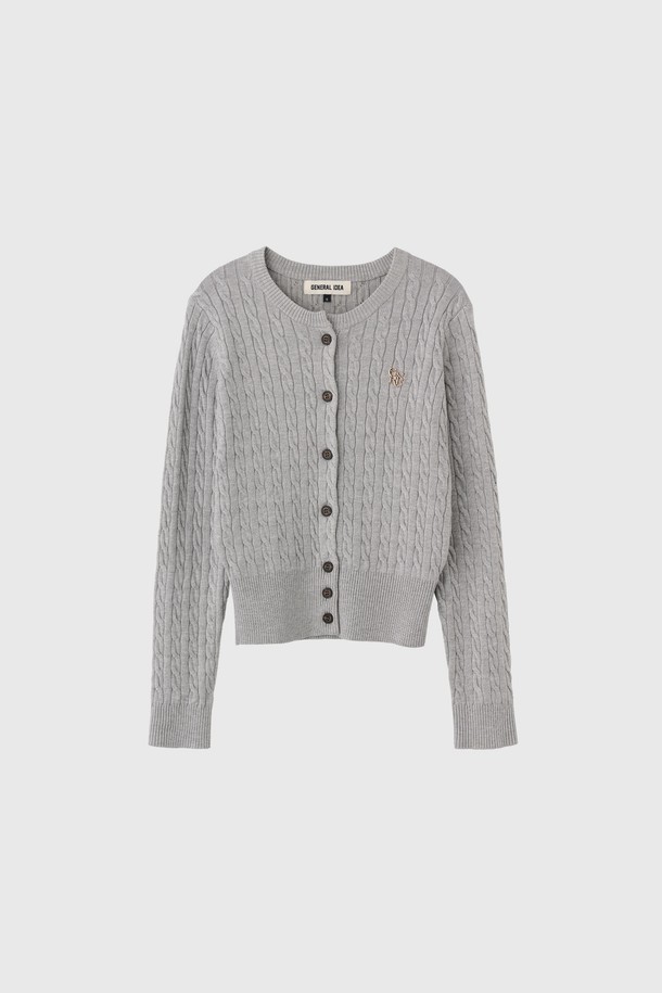 **[25FW] WOMAN GNRL 시그니처 슈퍼파인 울 케이블 가디건 [5COL] / WBD3L04505**

우아함과 포근함을 동시에 선사하는 여성용 가디건입니다. 슈퍼파인 울 소재를 사용하여 부드러운 촉감과 보온성을 자랑하며, 베이직하면서도 클래식한 디자인으로 다양한 스타일을 연출할 수 있습니다. 라운드넥 디자인에 긴 소매 기장으로 제작되었으며, 허리 라인을 살려주는 레귤러핏 실루엣이 특징입니다. 버건디, 네이비, 카키, 차콜 등 4가지 컬러로 출시되어, 출근룩 또는 모임룩 등 TPO에 맞게 폭넓게 활용 가능합니다. 다크브라운 브랜드 버튼 디테일과 케이블 패턴이 돋보이는 시그니처 스타일의 가디건입니다.
