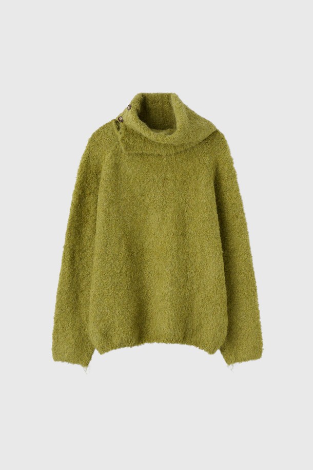 **[25FW] WOMAN 넥 워머 루즈핏 부클 니트 [3COL] / WBE4L05550**

부드러운 부클 소재로 제작된 여성용 넥 워머 루즈핏 니트입니다. 아이보리, 차콜, 올리브 세 가지 색상으로 출시되었습니다. 넥 워머 디테일이 적용되어 보온성을 높였으며, 터틀넥 디자인으로 포근한 느낌을 줍니다. 가을, 겨울 시즌에 베이직, 클래식, 미니멀, 캐주얼 스타일로 폭넓게 활용하기 좋습니다. 루즈핏으로 편안한 착용감을 선사하며, 두꺼운 두께감으로 따뜻하게 즐길 수 있습니다.
