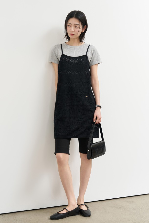 GENERAL IDEA - 민소매 원피스 - [25SS] WOMAN 크로셰 롱 레이어드 니트 탑 [BLACK] / WBE2L05529