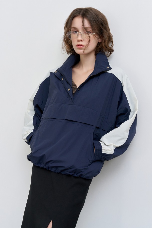 GENERAL IDEA - 점퍼 - [25SS] WOMAN 컴포트핏 나일론 아노락 [NAVY] / WBE1L55540