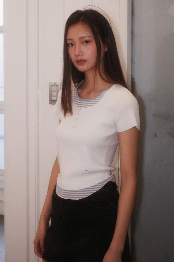 GENERAL IDEA - 반소매 티셔츠 - [25SS] WOMAN 스트라이프 레이어드 풀오버 [WHITE] / WBE2L05536