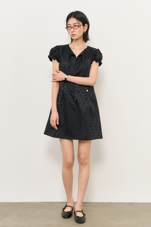GENERAL IDEA - 반소매 원피스 - [25SS] WOMAN 실키 자카드 미니 원피스 [BLACK] / WBE2L15505