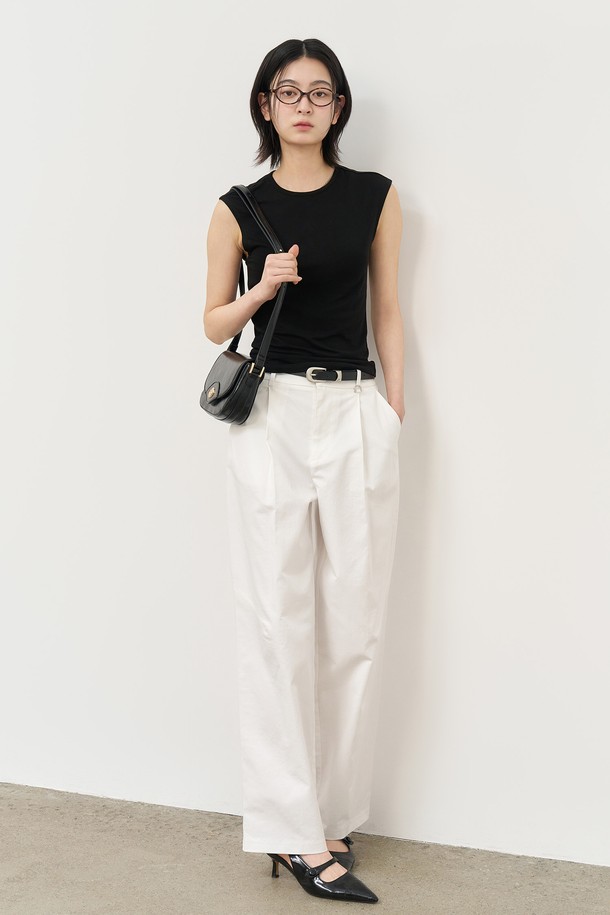 GENERAL IDEA - 민소매티셔츠 - [25SS] WOMAN 아세테이트 크루넥 슬리브리스 [BLACK] / WBE2L01533