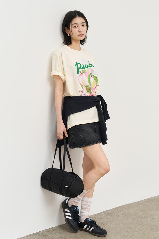 GENERAL IDEA - 반소매 티셔츠 - [25SS] WOMAN 후르츠 루즈핏 반팔티 [CREAM PEACH] / WBE2L01537