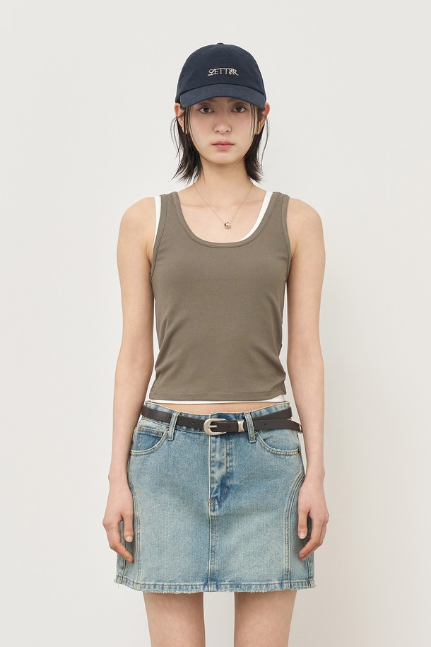 GENERAL IDEA - 민소매티셔츠 - [25SS] WOMAN 솔리드 U넥 슬리브리스 [KHAKI] / WBE2L01517
