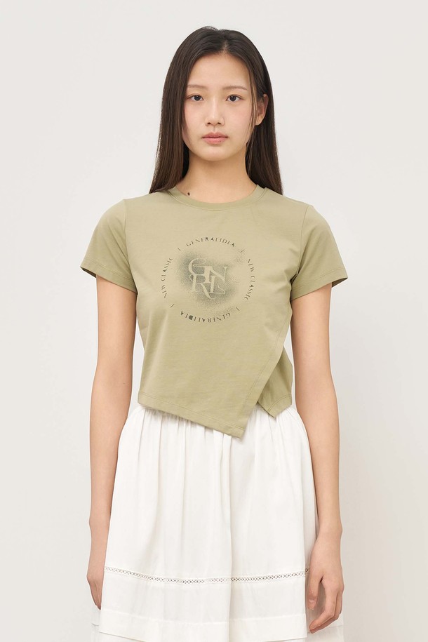 GENERAL IDEA - 반소매 티셔츠 - [25SS] WOMAN 언밸런스 실켓 스판 아트웍 반팔티 [LIGHT KHAKI] / WBE2L01540