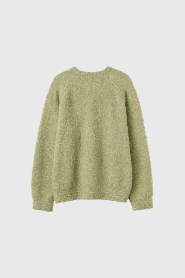 **[25FW] UNISEX 헤어리 니트 풀오버 [4COL] / SBE4U05010**

부드러운 헤어리 텍스처가 돋보이는 유니섹스 니트 풀오버입니다. 라운드넥 디자인에 오버핏으로 제작되어 편안한 착용감을 선사합니다. 가을, 겨울 시즌에 어울리는 두꺼운 두께감으로 따뜻하게 입을 수 있습니다. 울 소재로 제작되어 보온성을 높였으며, 캐주얼 스타일의 레오파드 패턴이 특징입니다. 그린, 브라운 등 4가지 컬러로 출시되어 취향에 맞게 선택 가능합니다.
