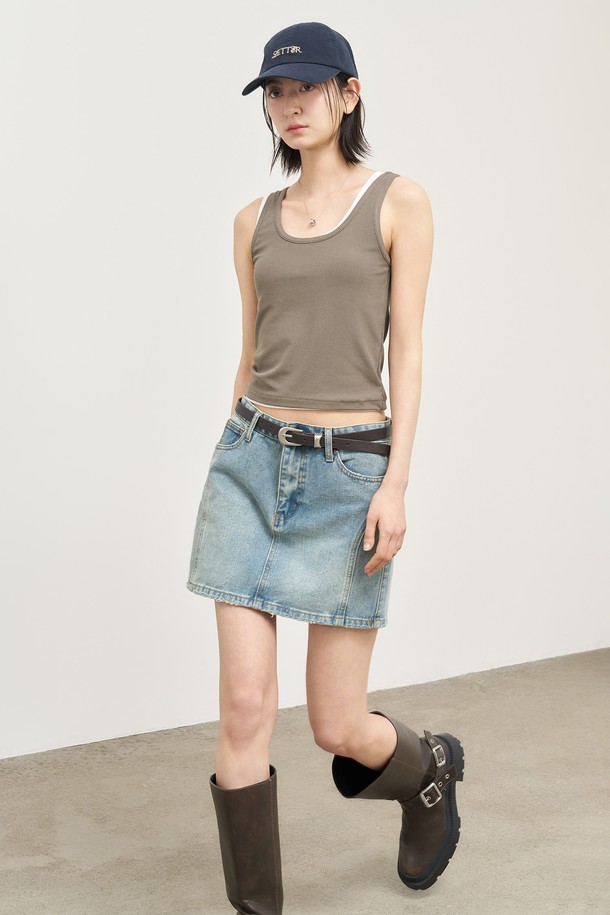 GENERAL IDEA - 민소매티셔츠 - [25SS] WOMAN 솔리드 U넥 슬리브리스 [KHAKI] / WBE2L01517