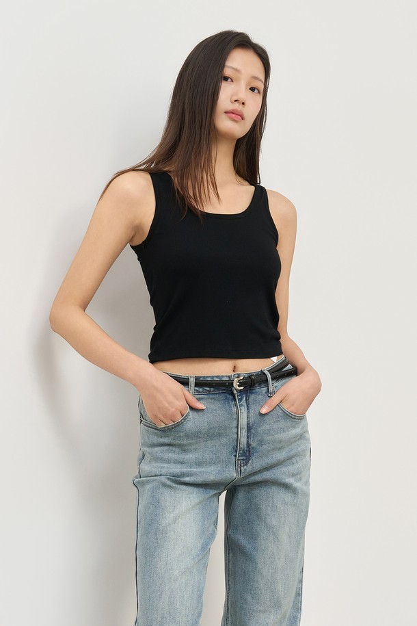 GENERAL IDEA - 민소매티셔츠 - [25SS] WOMAN 솔리드 U넥 슬리브리스 [BLACK] / WBE2L01517
