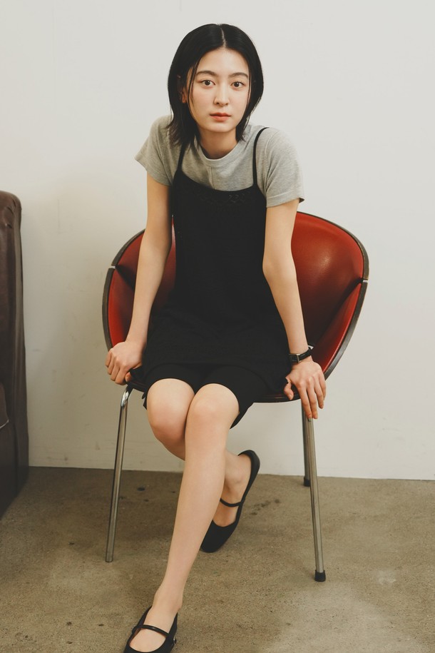 GENERAL IDEA - 민소매 원피스 - [25SS] WOMAN 크로셰 롱 레이어드 니트 탑 [BLACK] / WBE2L05529