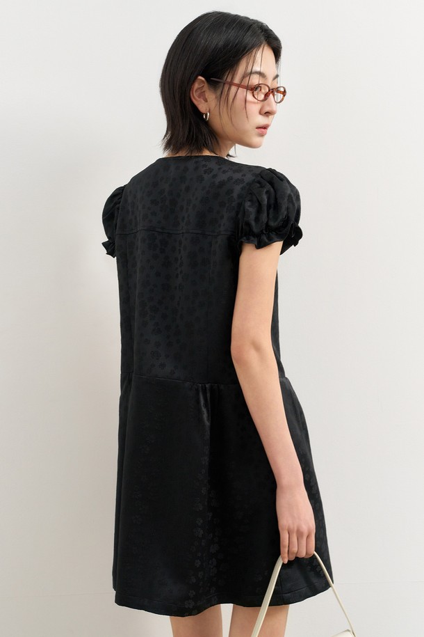 GENERAL IDEA - 반소매 원피스 - [25SS] WOMAN 실키 자카드 미니 원피스 [BLACK] / WBE2L15505
