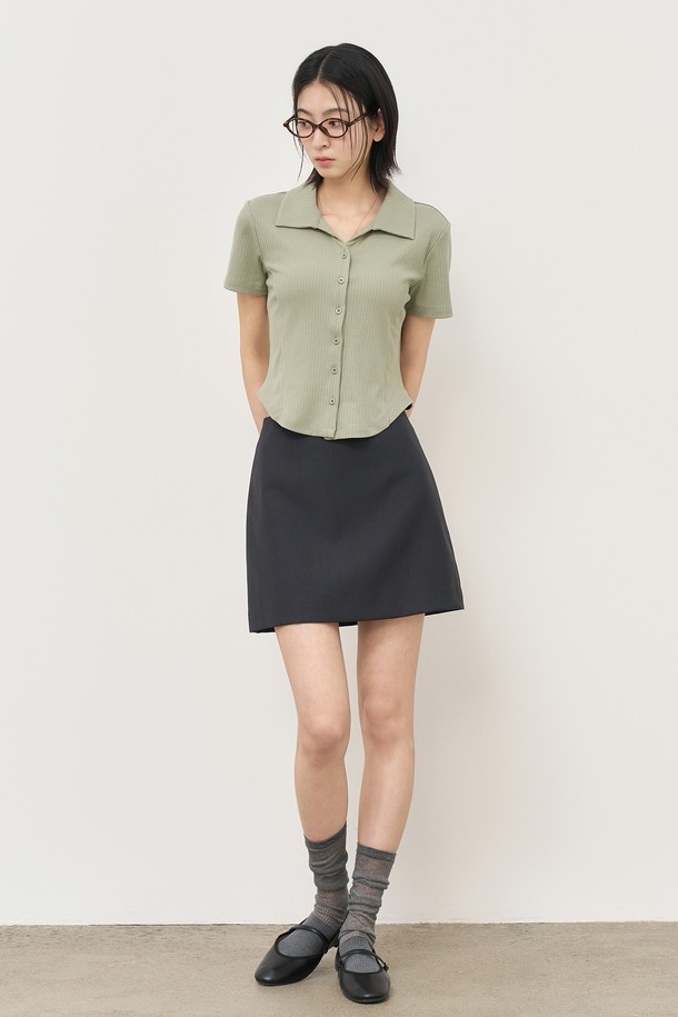 GENERAL IDEA - 셔츠 - [25SS] WOMAN 오픈 카라 리브드 하프 셔츠 [LIGHT KHAKI] / WBE2L03516