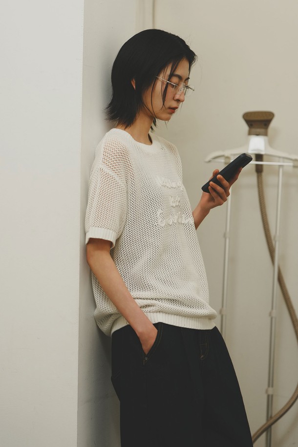GENERAL IDEA - 스웨터 - [25SS] WOMAN 코드 스티치 네트 하프 니트 [IVORY] / WBE2L05535