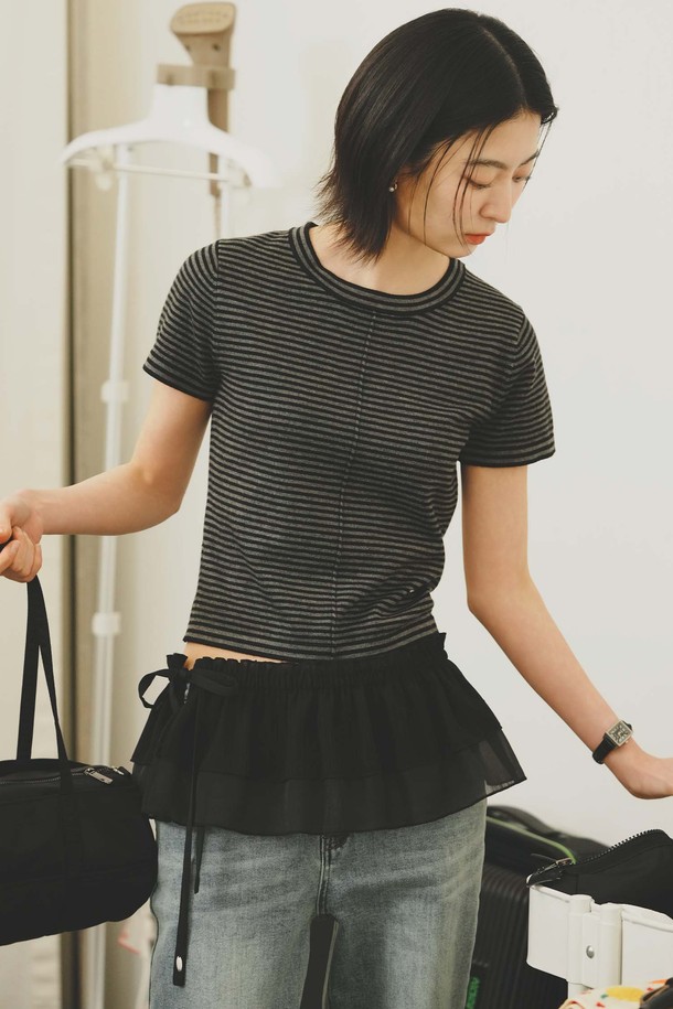GENERAL IDEA - 스웨터 - [25SS] WOMAN 스트라이프 크루넥 하프 니트 [BLACK] / WBE2L05543