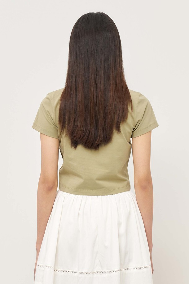GENERAL IDEA - 반소매 티셔츠 - [25SS] WOMAN 언밸런스 실켓 스판 아트웍 반팔티 [LIGHT KHAKI] / WBE2L01540