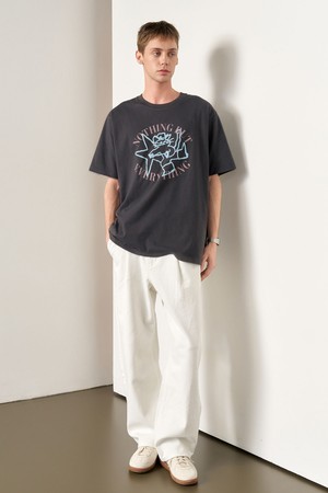 [25SS] UNISEX 웨스턴 캣 루즈핏 반팔티 [CHARCOAL] / SBE2U01010
