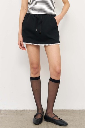 [25SS] WOMAN 레이스 트리밍 스커트 쇼츠 [BLACK] / WBE2L13519