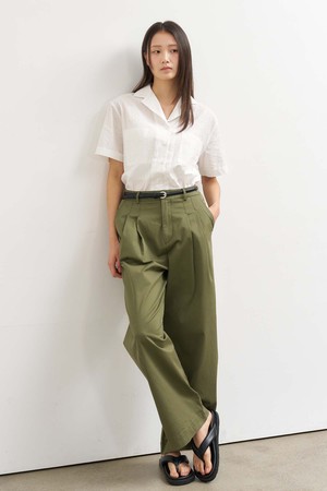 WOMAN 내추럴 워싱 루즈핏 투턱 팬츠 [2COL] / WBE2L11511