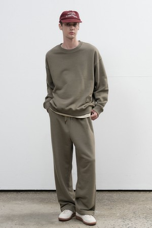 [25FW] UNISEX 코튼 로고 루즈핏 맨투맨 세트 [2COL] / SBE3U51003SET