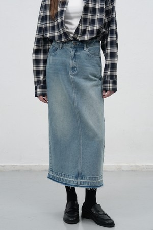 [25FW] WOMAN 워싱 데님 롱 스커트 [2COL] / WBE3L13508