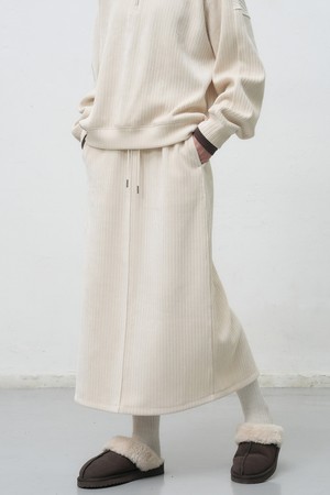 [25FW] WOMAN 리브드 벨로아 밴딩 롱스커트 [2COL] / WBE4L52521