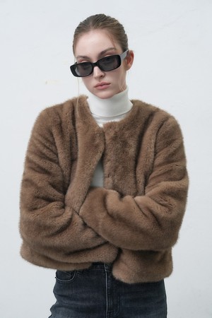 [25FW] WOMAN 노카라 머플러 페이크 퍼 자켓 [2COL] / WBE4L07536