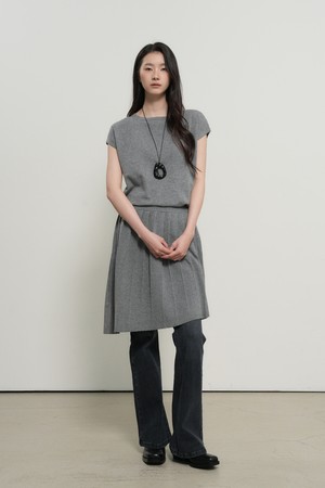 [26SS] WOMAN 언발란스 플리츠 니트 드레스 [2COL] / GF1LOP502